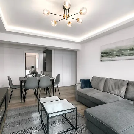 Hyde Park, Marylebone, 3 Bedroom *