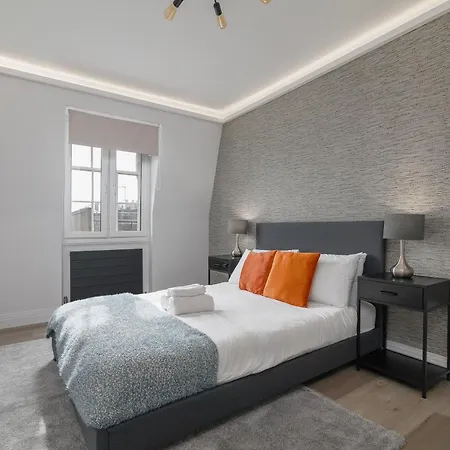 Hyde Park, Marylebone, 3 Bedroom *