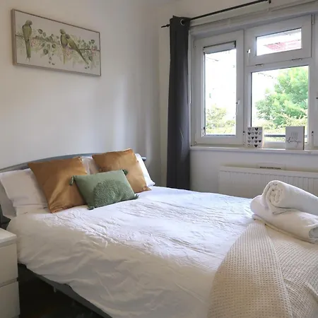 Chic 4-bed In Trendy Clerkenwell W Balcony And Walking Distance To Tube *
