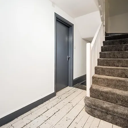 Сasa de vacaciones Spacious 6 Ensuite Bedroom House In Londres