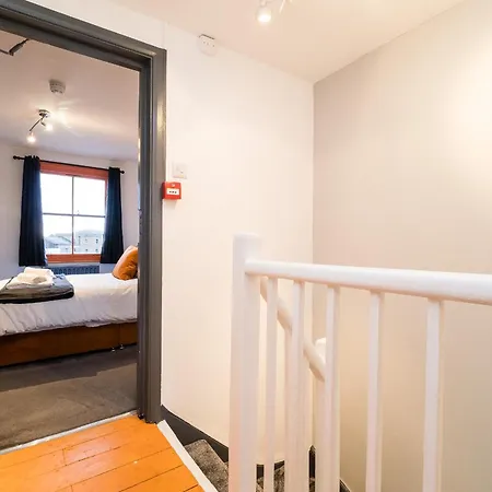 Spacious 6 Ensuite Bedroom House In * Londres