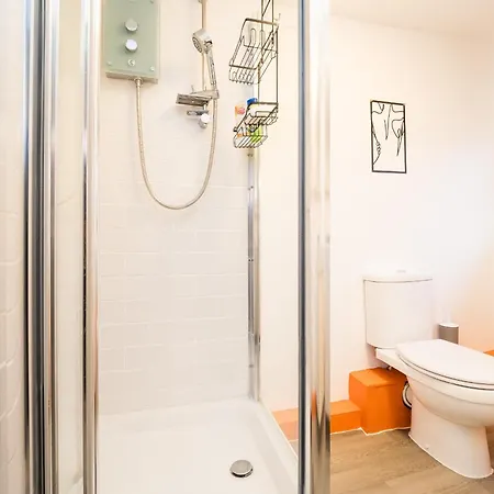 Сasa de vacaciones Spacious 6 Ensuite Bedroom House In