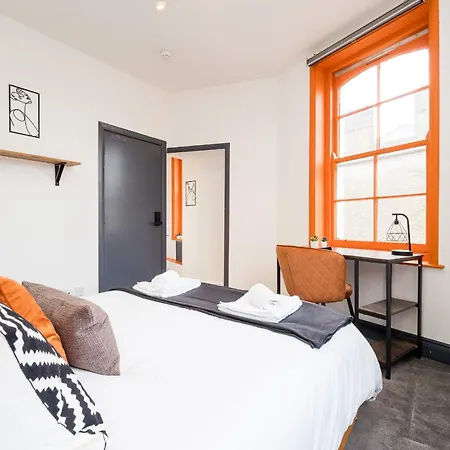Сasa de vacaciones Spacious 6 Ensuite Bedroom House In