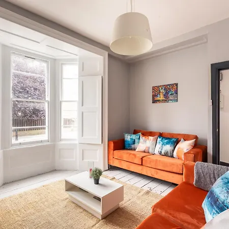 Сasa de vacaciones Spacious 6 Ensuite Bedroom House In