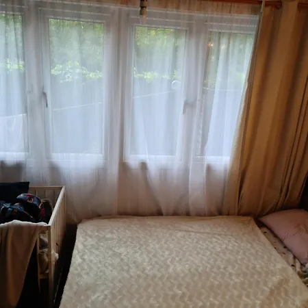 Cosy In Waynflete Square Apartment