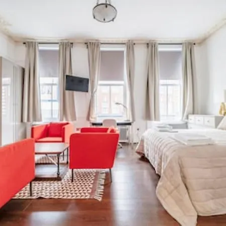 Unbeatable Location In Camden-spacious Flat *