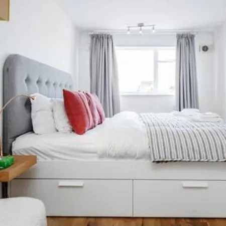 Apartment Spacious 2bed In Location Holland Park-n Hill London