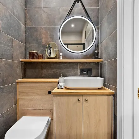 Vichy - The Hampstead Star | Prime Location London