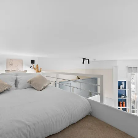 Apartment Vichy - The Hampstead Star | Prime Location