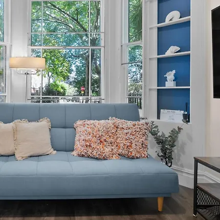 Vichy - The Hampstead Star | Prime Location Apartment *
