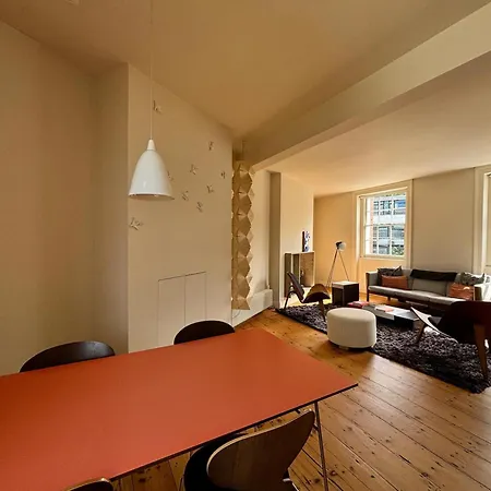 Trendy 1bd Flat On Historic Street Farringdon Apartment