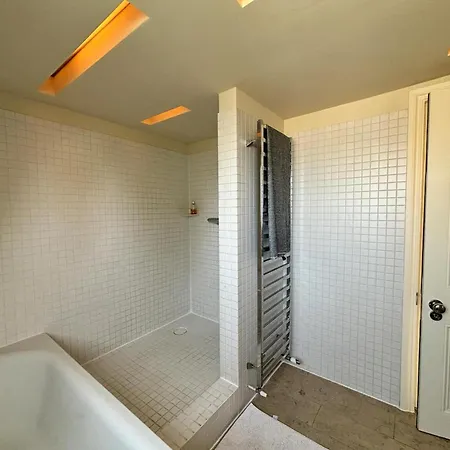 Apartment Trendy 1bd Flat On Historic Street Farringdon