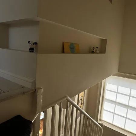 Trendy 1bd Flat On Historic Street Farringdon