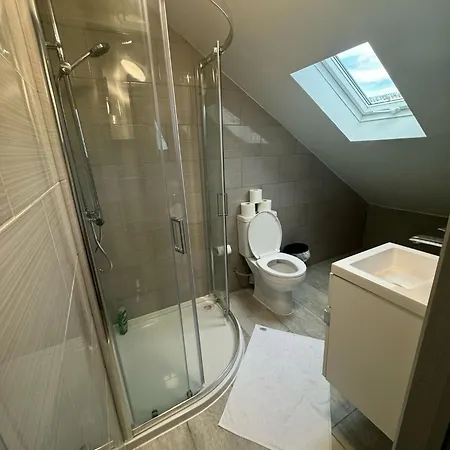Flat 6 In Ilford