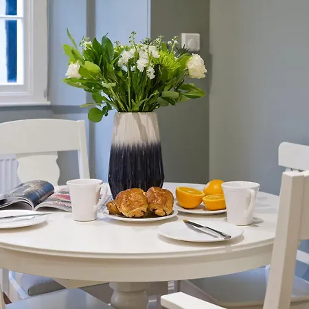 Attractive 1-bed Flat In Prestige Knightsbridge *