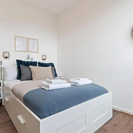 Comfort Luxury Apartment *