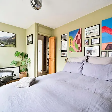 Clerkenwell's Hidden Gem: Chic 1-bed Flat Apartment London