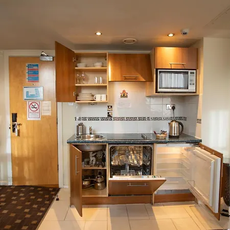 Grand Plaza Serviced 4* Londyn