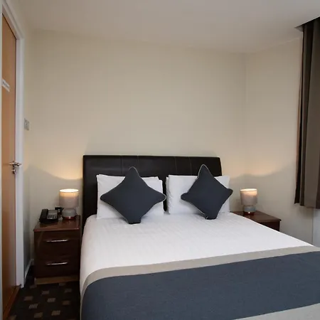 Grand Plaza Serviced 4* Londyn