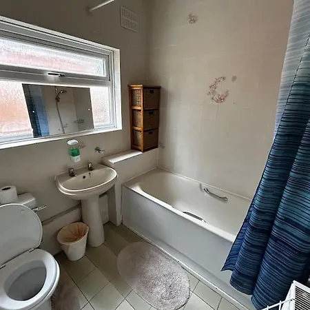 Apartment Amazing 6 Bedroom House With Free Parking On Site. Norbury (Greater London)