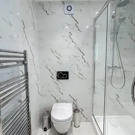 Modern One Bedroom Flat In The Heart Of