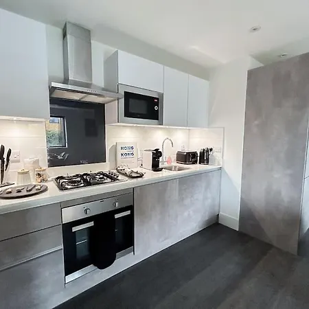 Modern One Bedroom Flat In The Heart Of Apartment