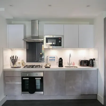 Modern One Bedroom Flat In The Heart Of Apartment *