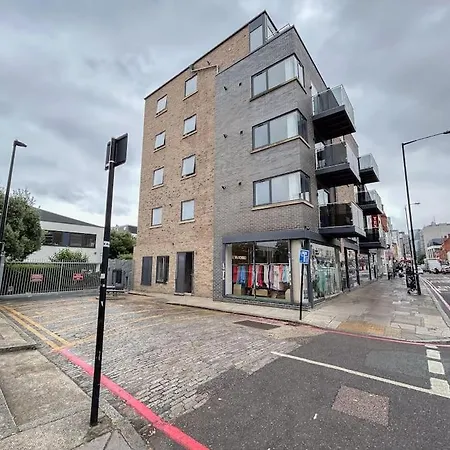 Modern One Bedroom Flat In The Heart Of Apartment *