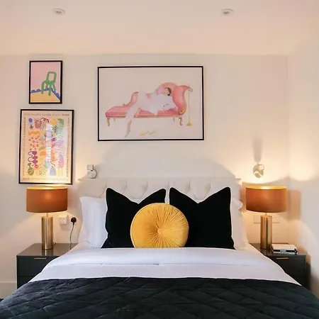 Modern One Bedroom Flat In The Heart Of London