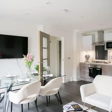 Apartment Modern One Bedroom Flat In The Heart Of *