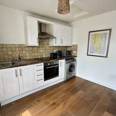 Trendy Apartment London