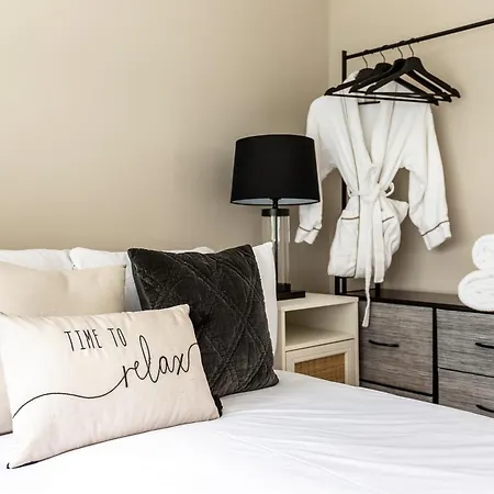 Luxurious 3 Bed Flat With Patio And Garden London
