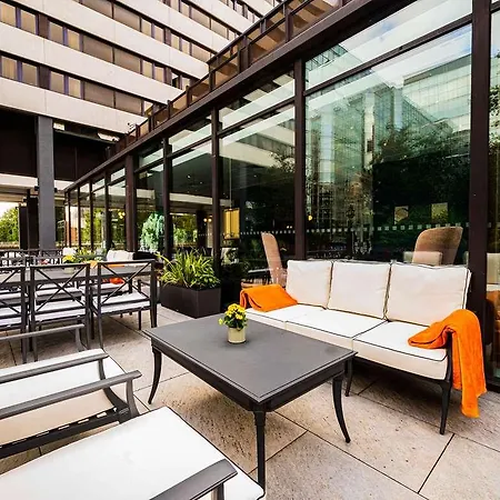 Novotel West 4*