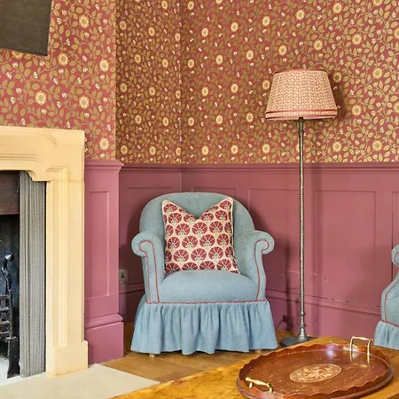 The Mitre, Hampton Court