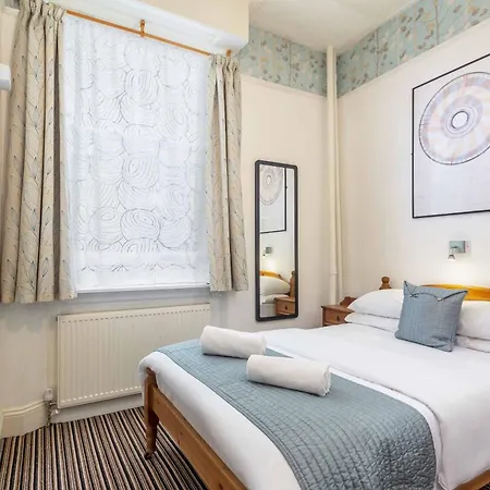 St Athans Hotel