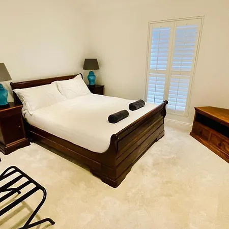Grass Court Terrace - Walking Distance From Wimbledon Championships Apartment