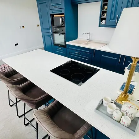 Grass Court Terrace - Walking Distance From Wimbledon Championships