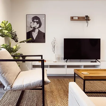 Luxe Pad London With Free Parking! *