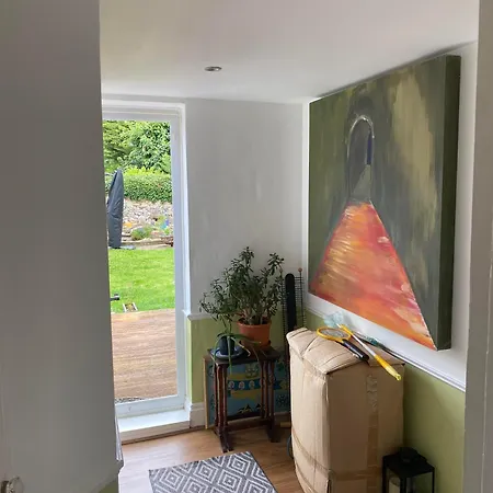 Pond Homestay Purley