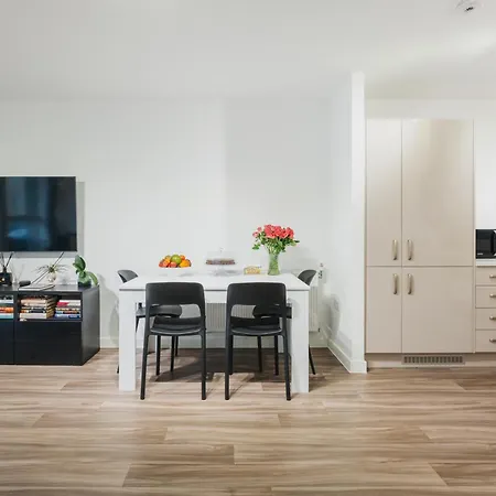 Homestay Brixton Village Flat- Private En-suite Double Bedroom *