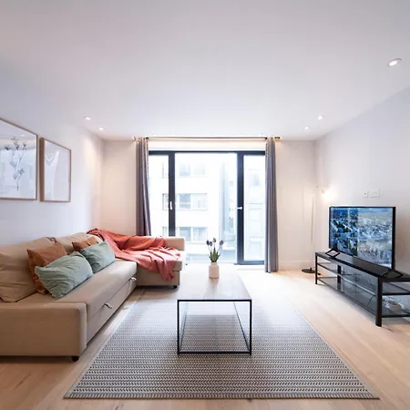 Lovely 1br - Zone 1 - Station Nearby London