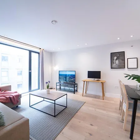 Apartment Lovely 1br - Zone 1 - Station Nearby *