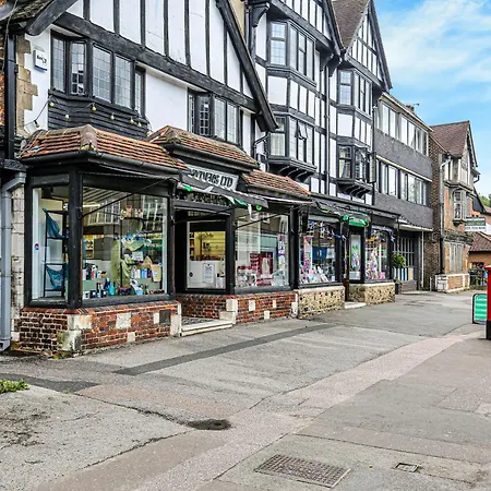 Apartment Oxted High St