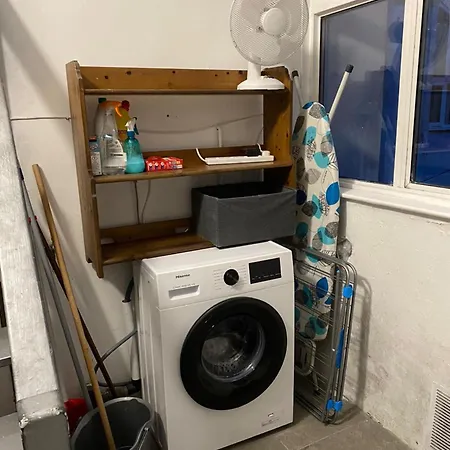 Charming 3-bed In London * Hendon