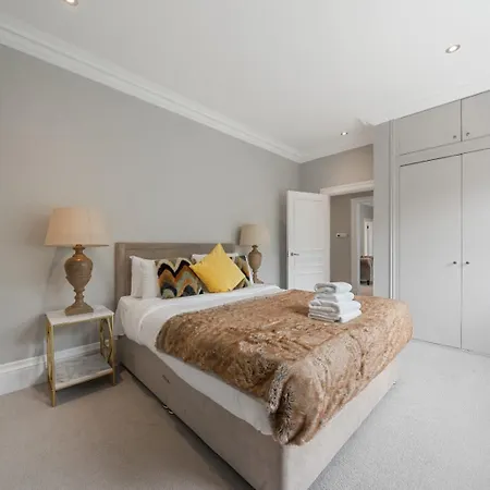 Knightsbridge - Hans Place London