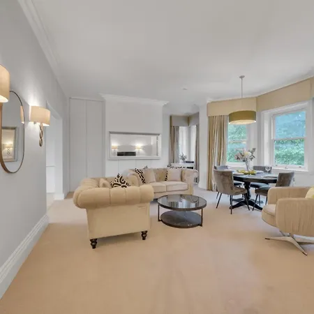 Knightsbridge - Hans Place London
