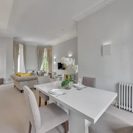 Knightsbridge - Hans Place Apartment