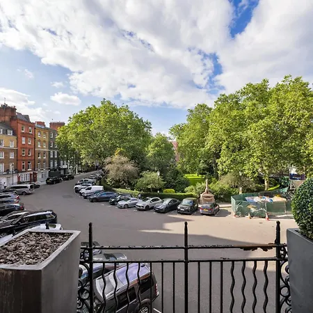 Knightsbridge - Hans Place * London