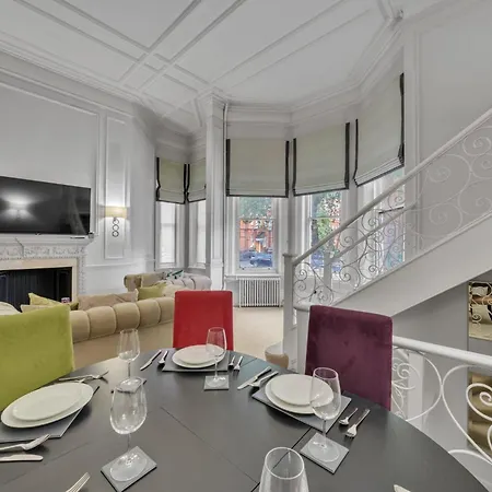 Knightsbridge - Hans Place * London