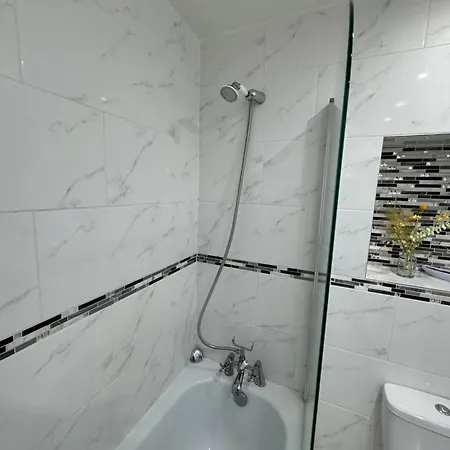 London Apartment